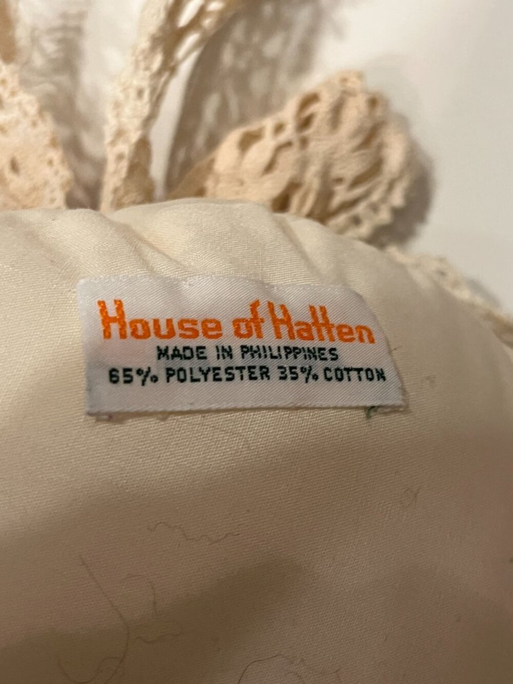 LIST AFTER AUCTION - House of Hatten Vintage 3D Rose Floral Decor Pillow (RARE) - Picture 9 of 14